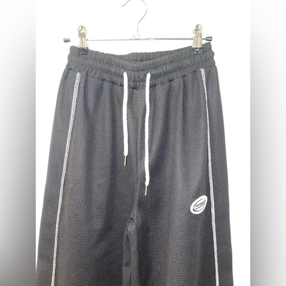 Women’s Wide Leg Woven Casual Sweatpants - Picture 6 of 6